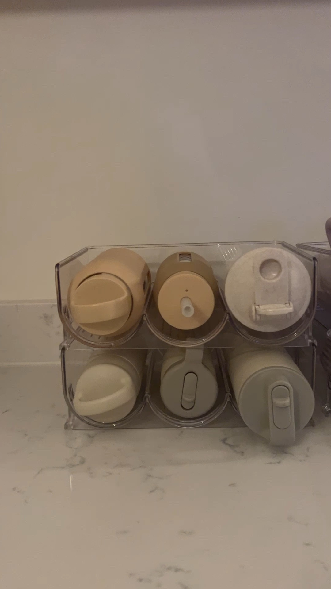 water bottle 🤝🏻 organization

#LTKFamily #LTKHome #LTKSeasonal