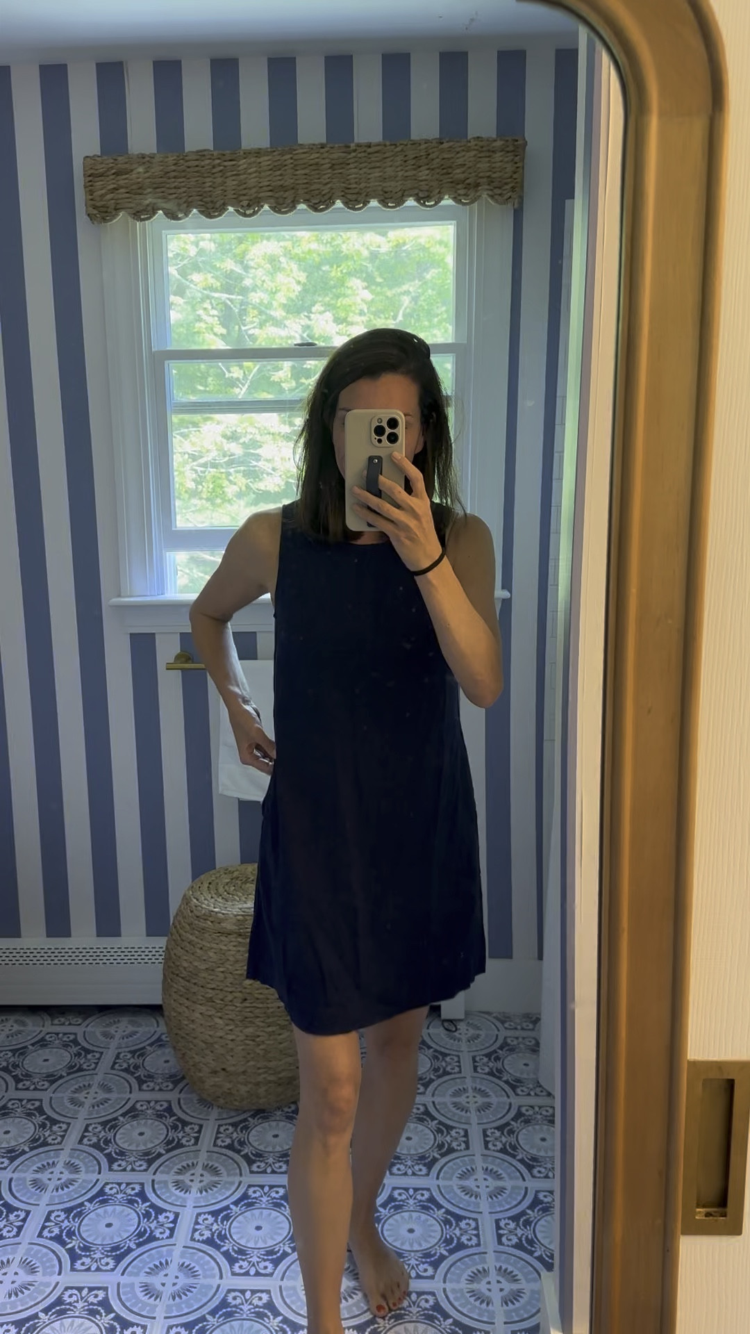 work or play linen blend shift dress 

#LTKSeasonal #LTKStyleTip #LTKWorkwear