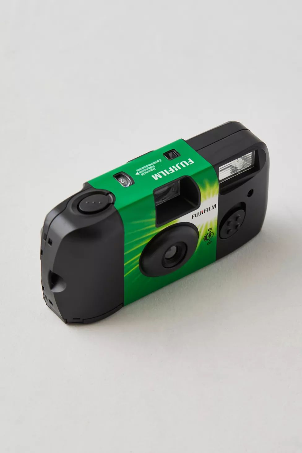 Fujifilm Fujicolor QuickSnap Flash 400 35mm Camera | Urban Outfitters (US and RoW)