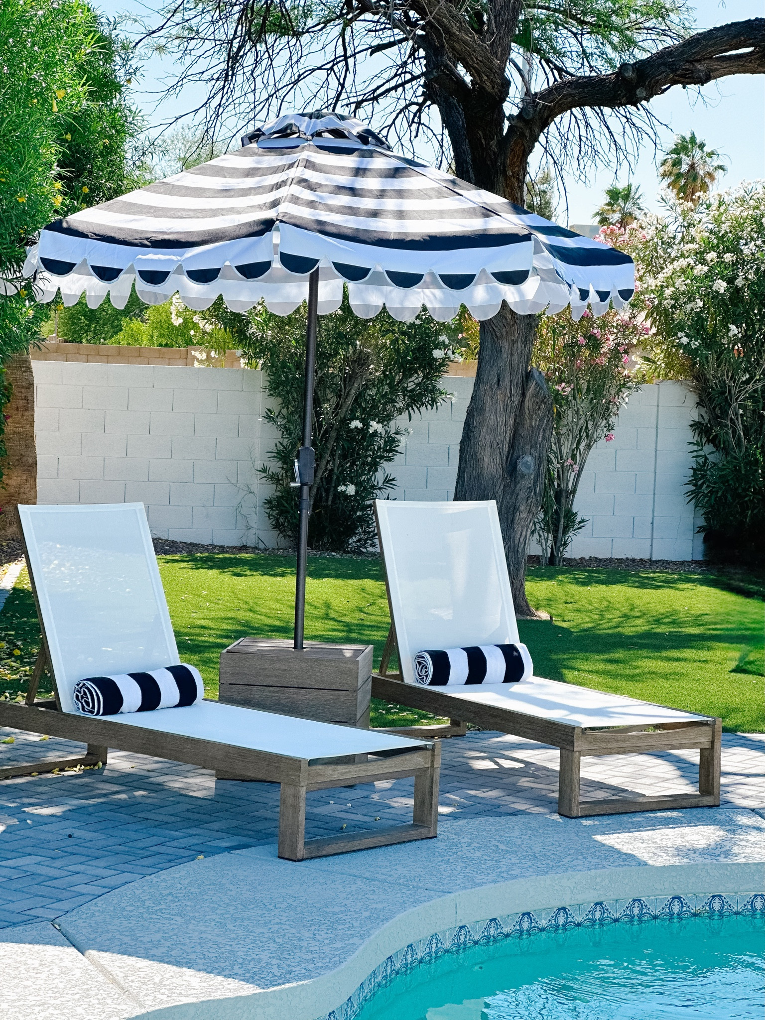 Memorial Day Sales! 🇺🇸 

Backyard Addition- Lounge Chairs, Umbrella, Side Table, Bar Stools, 

#LTKSeasonal #LTKHome #LTKStyleTip