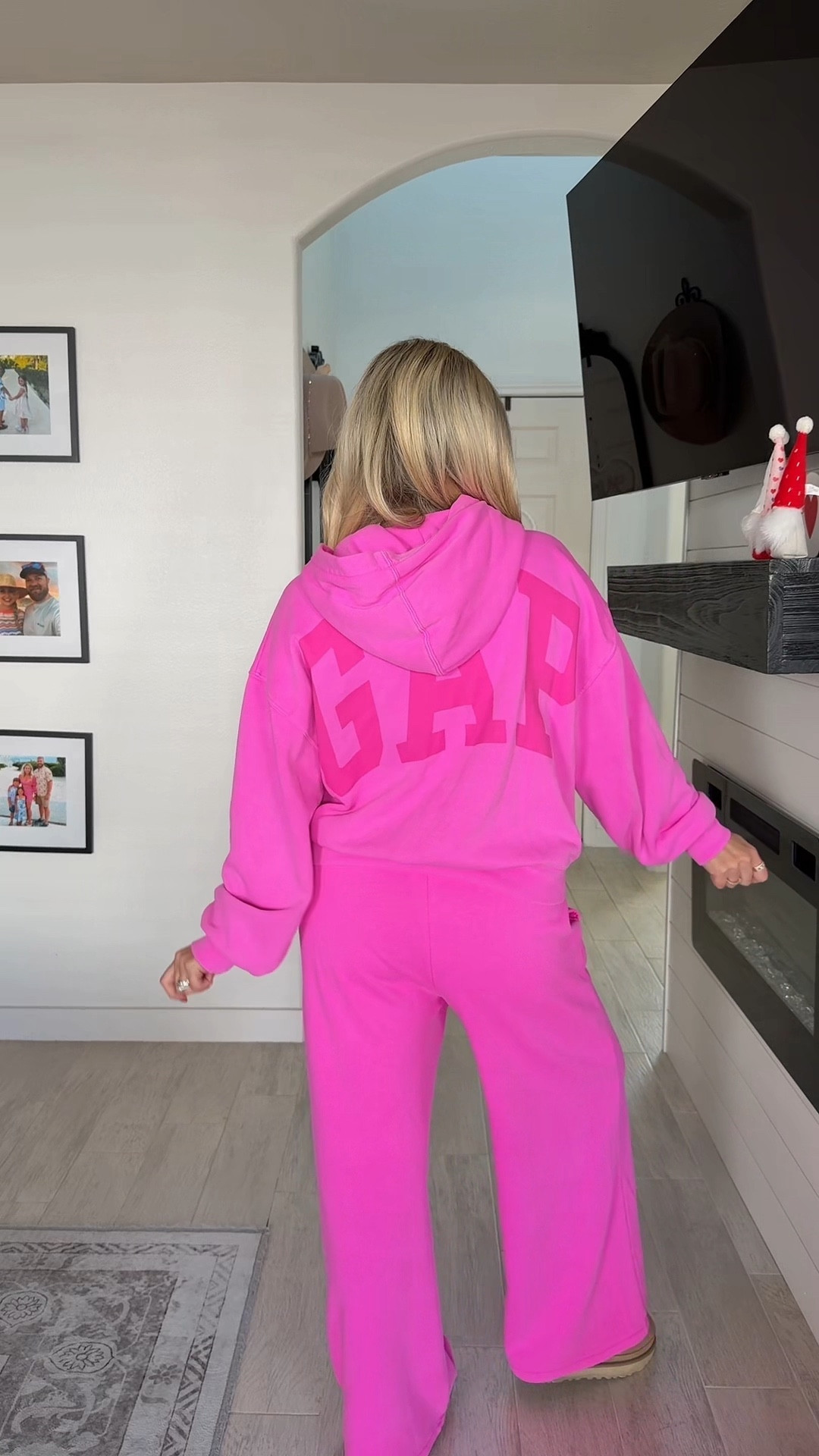 Pink gap set on sale
Size small hoodie 
Xs petite sweatpants 
Ugh clogs tts

#LTKSaleAlert #LTKootd