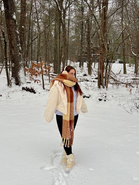 Snow outfit, winter outfit, chunky scarf, winter style, womens style, cute warm outfit 

#LTKSeasonal #LTKfindsunder100 #LTKstyletip
