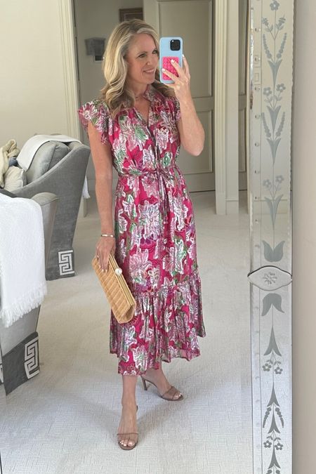 I love this floral dress because of the beautiful color, flattering fit and it’s perfect for spring the summer!  

Floral print maxi
Pamela Munson pearl clasp wicker clutch
Gucci mesh sandal 

#LTKover40 #LTKstyletip #LTKSeasonal