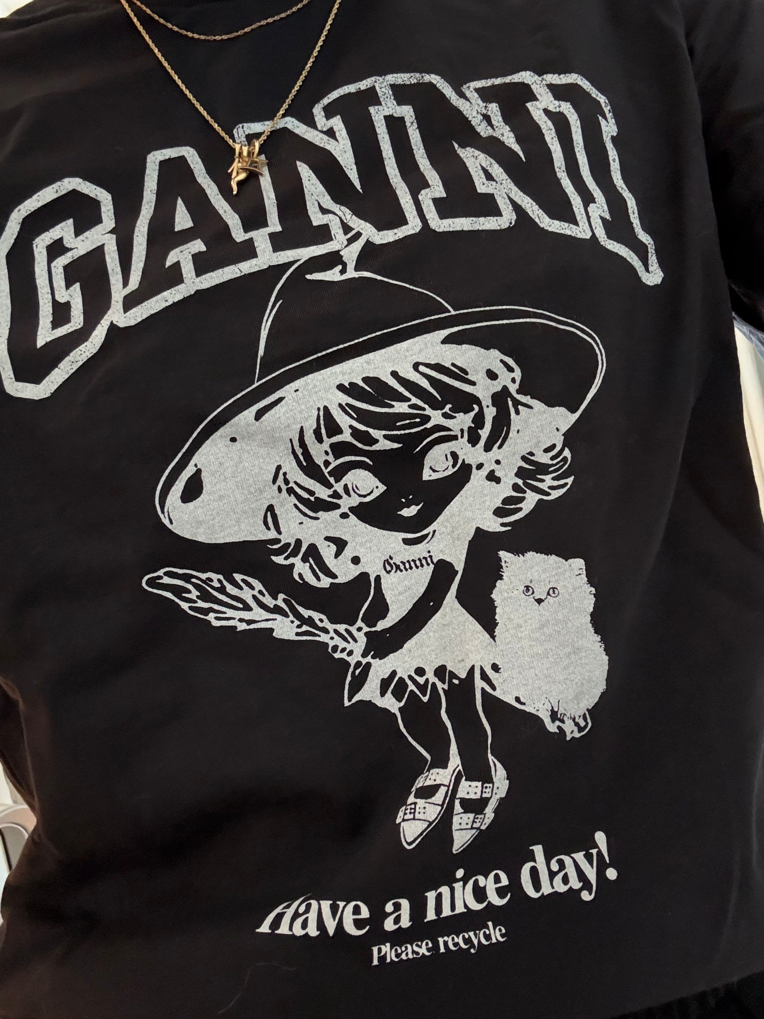 🐈‍⬛ 🖤

Graphic Tee | Graphic T-Shirt | Ganni T-Shirt | Ganni Shirt | Ganni Top | Witch T-Shirt | Cat T-Shirt | Shopbop | 

#LTKGiftGuide #LTKStyleTip #LTKPetite