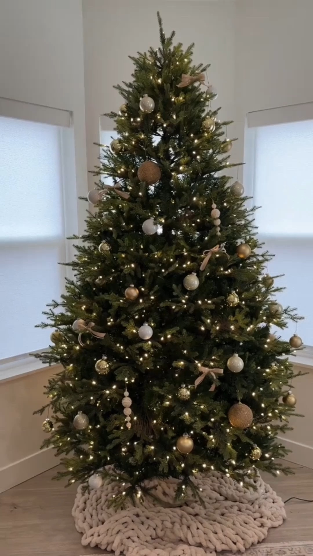 Simple yet elegant Christmas tree! + this Christmas tree is in sale today because of Cyber Monday. 

Christmas tree | Christmas tree decor | Christmas tree ornaments | Holiday decor | Cyber Monday | Cyber week 

#LTKCyberWeek #LTKSeasonal #LTKHoliday