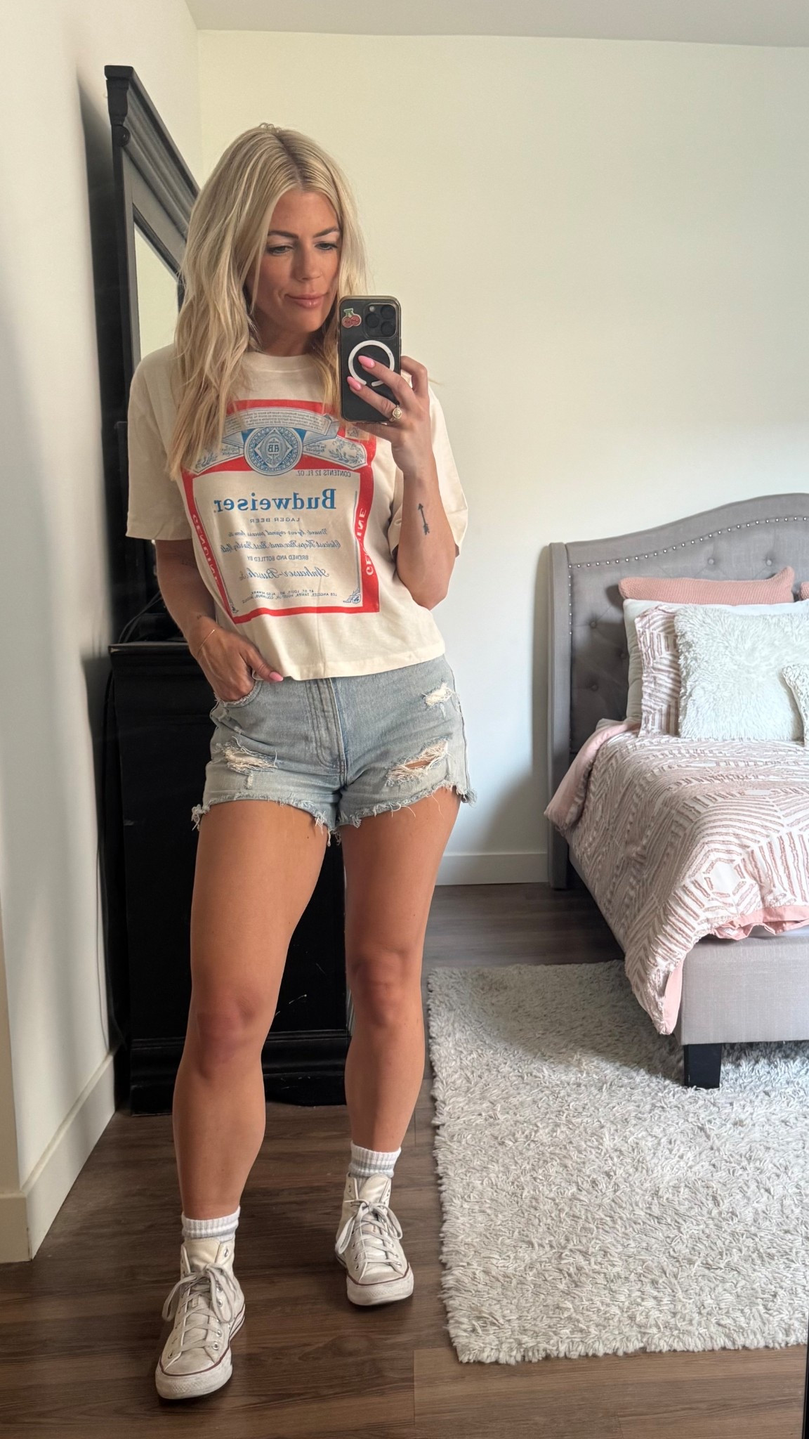 Fourth of July looks. Denim jeans. Converse. Chucks. Red white and blue. USA 