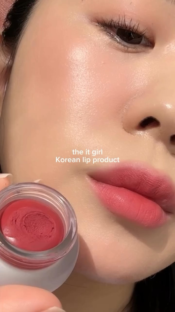 I love a good gloss but thisssss texture and finish is 🤯 #kbeauty #koreanlip #fwee #koreanlipproduct