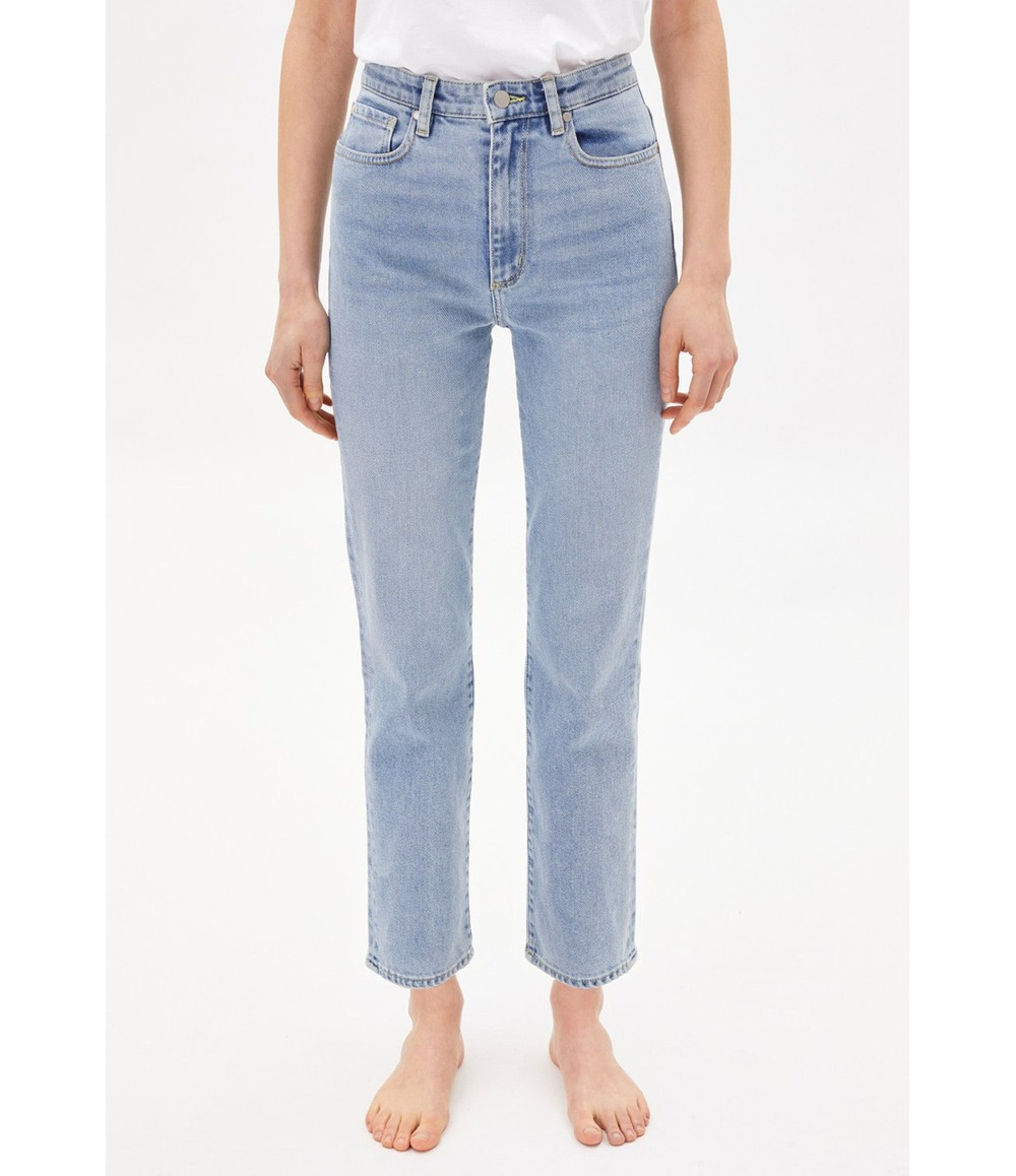 LEJAA  SLIM FIT HIGH WAIST DARK JEANS IN 30 LEG | Pamela Scott 