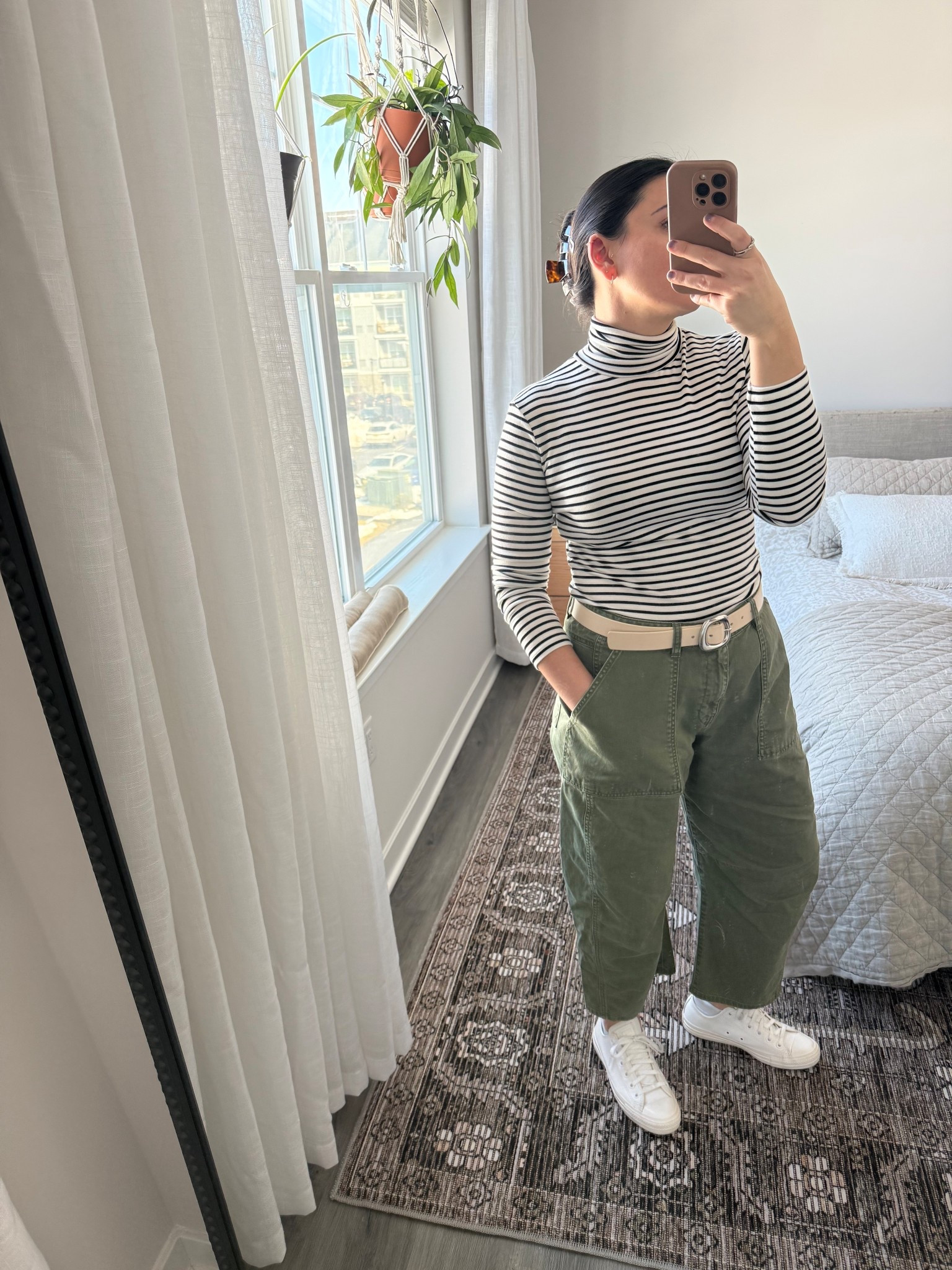 Finally back to working in person meaning back to dressing like a person instead of a little hibernating rat girl haha 

Top is size M from Zara via Depop
Pants are size 10 petite length
Belt is size M from Madewell via Poshmark
Shoes are size 8 from Converse via Poshmark 

#LTKWorkwear #LTKPetite #LTKootd