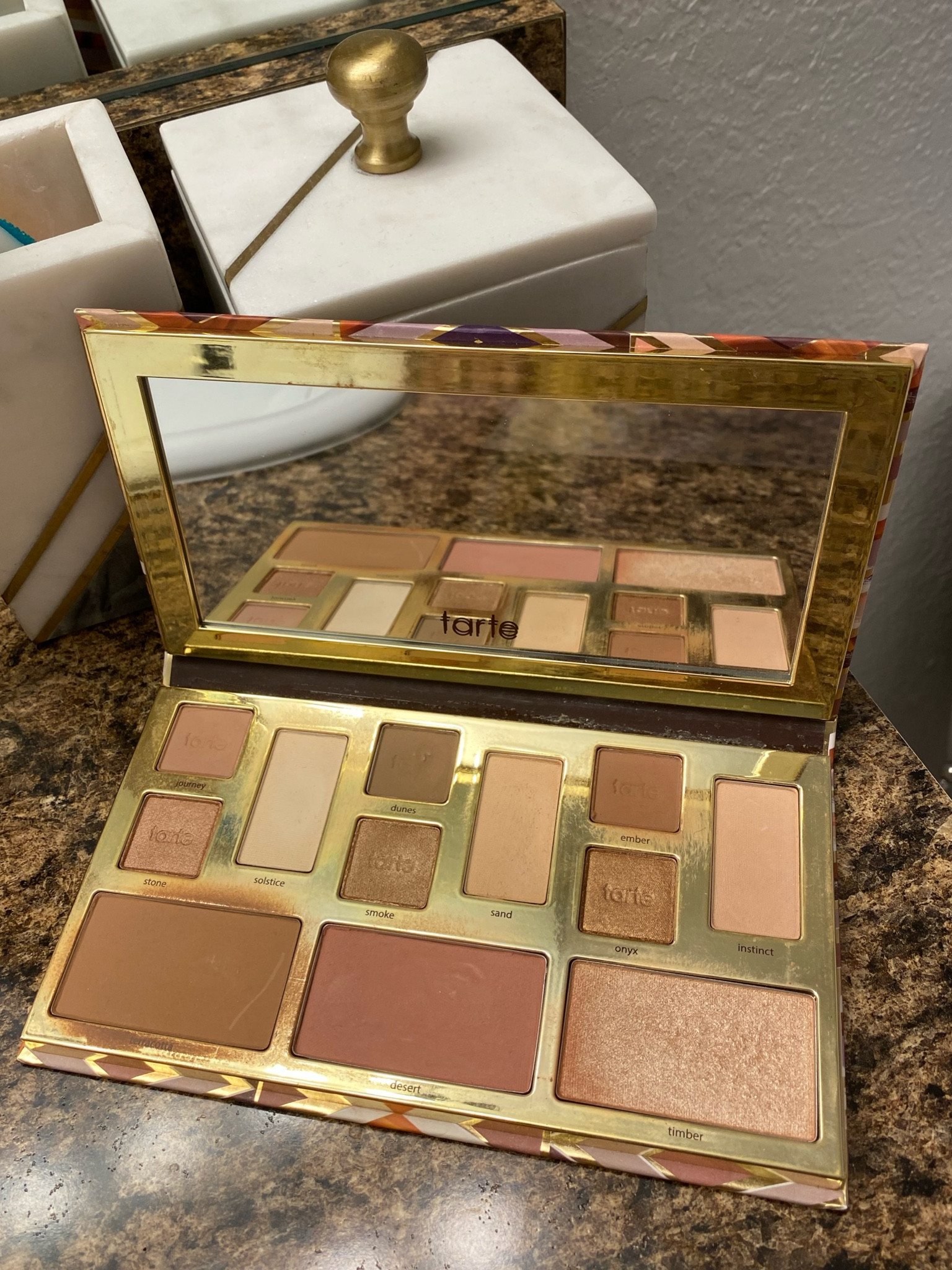 Code-FAM30 , 30% OFF sitewide My favorite palette! 

#LTKsalealert #LTKSale #LTKunder50