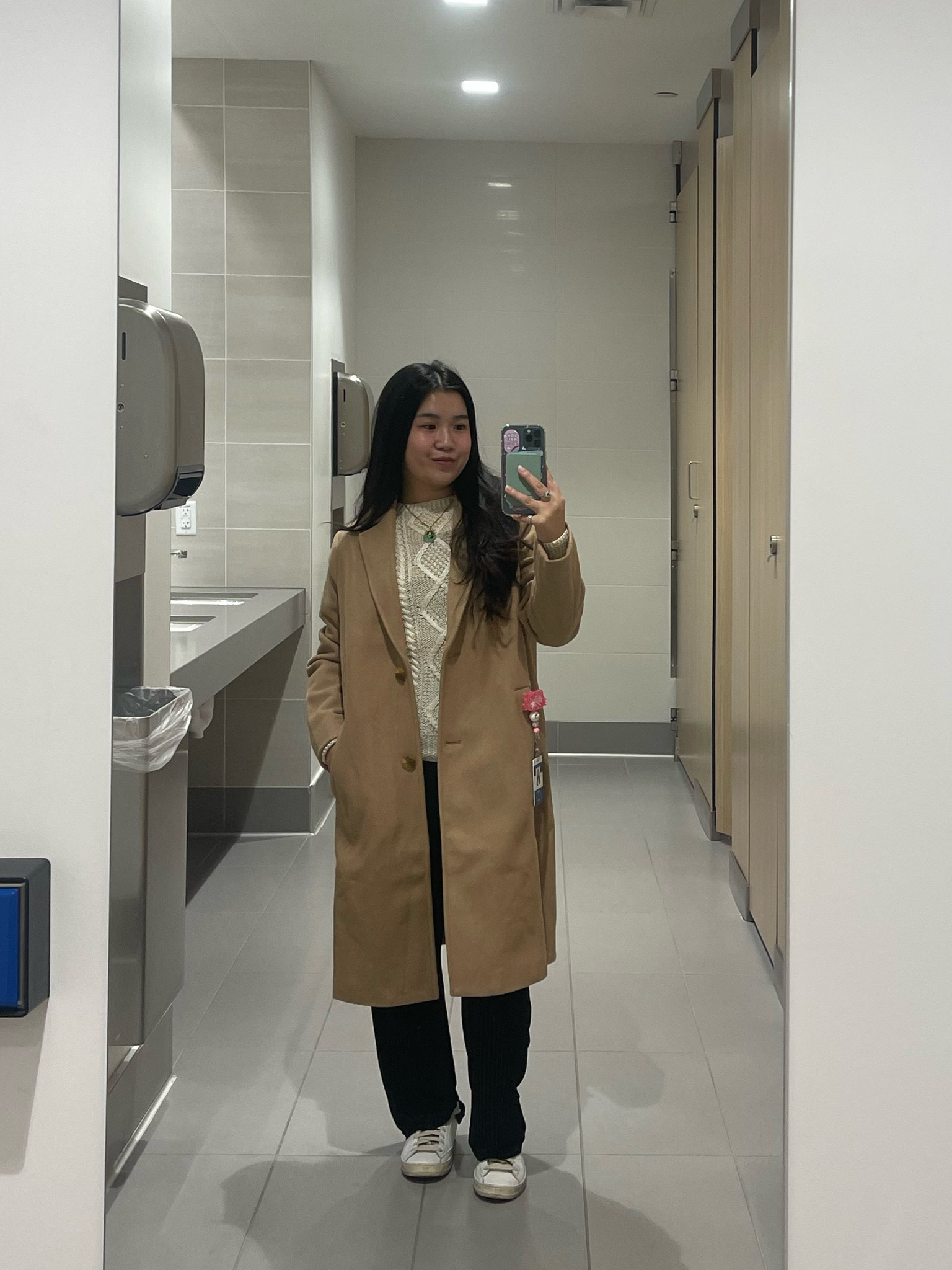 winter corporate girly outfit 🧥💻🤍

#LTKSeasonal #LTKworkwear #LTKstyletip