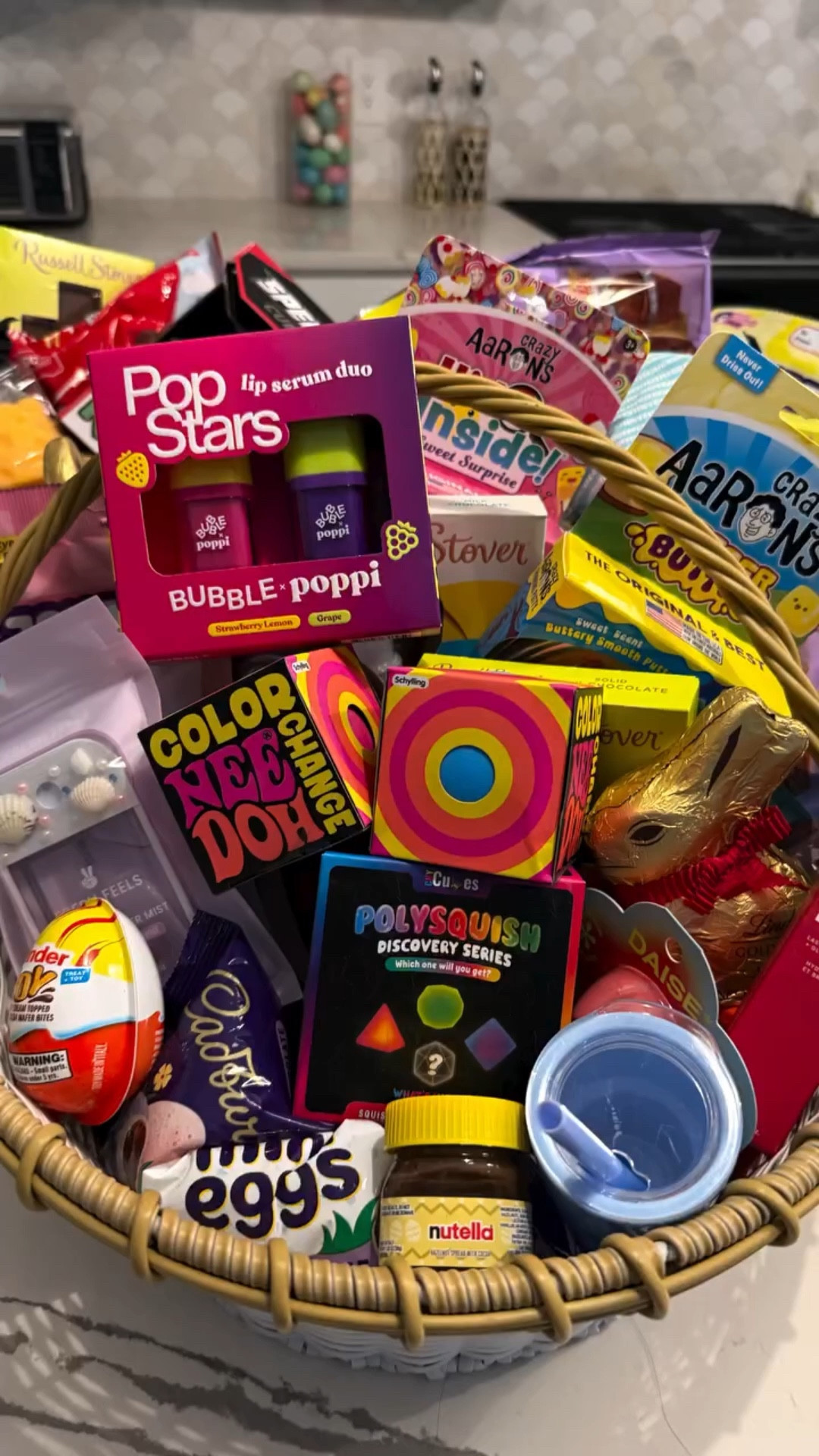 ✨ ✝️ Perfect Easter Sunday… always keeping our traditions🐰🐣✝️🧺🌈🥚🍞🧁🍖🥔⛪️🙏🏼🌸🌼 #sundayworship #jesuslovesus #family #real #italianlife