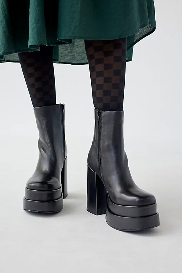 Steve Madden Cobra Platform Boot | Urban Outfitters (US and RoW)