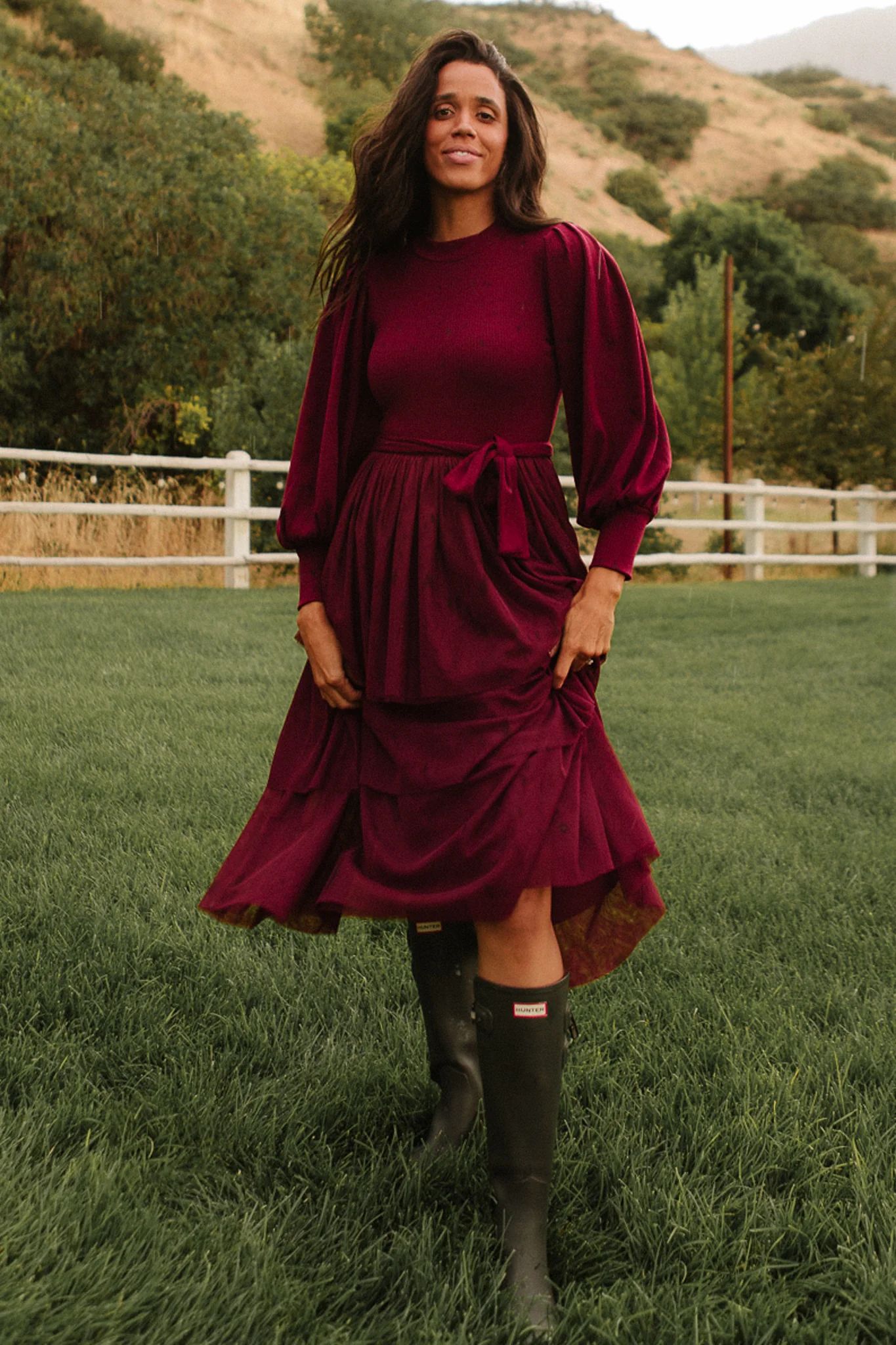 Cosette Midi Dress in Wine | Ivy City Co