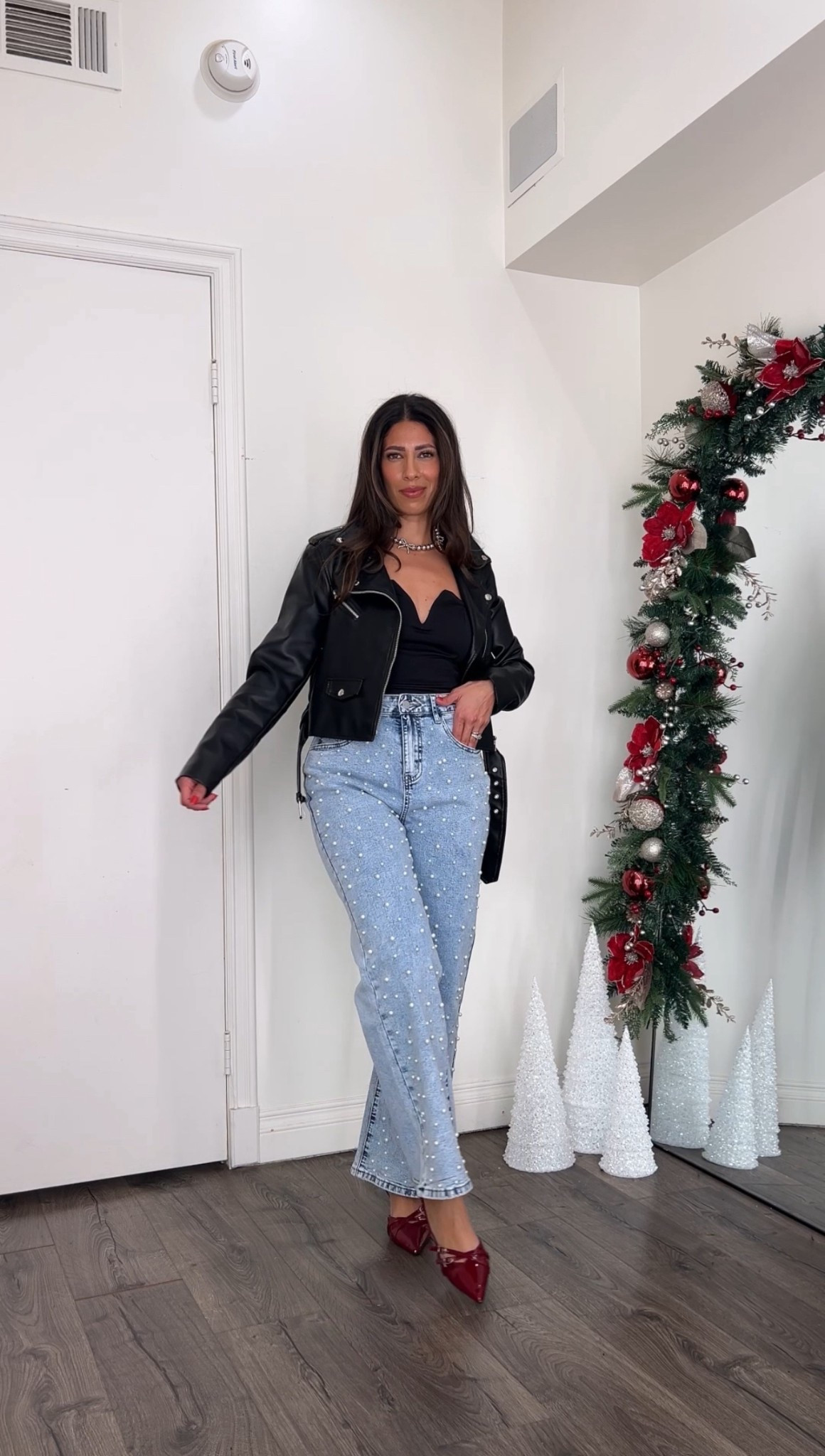 Love love this easy holiday look! These pearl jeans are perfect for Christmas and NYE 

#LTKootd #LTKHoliday #LTKFindsUnder50