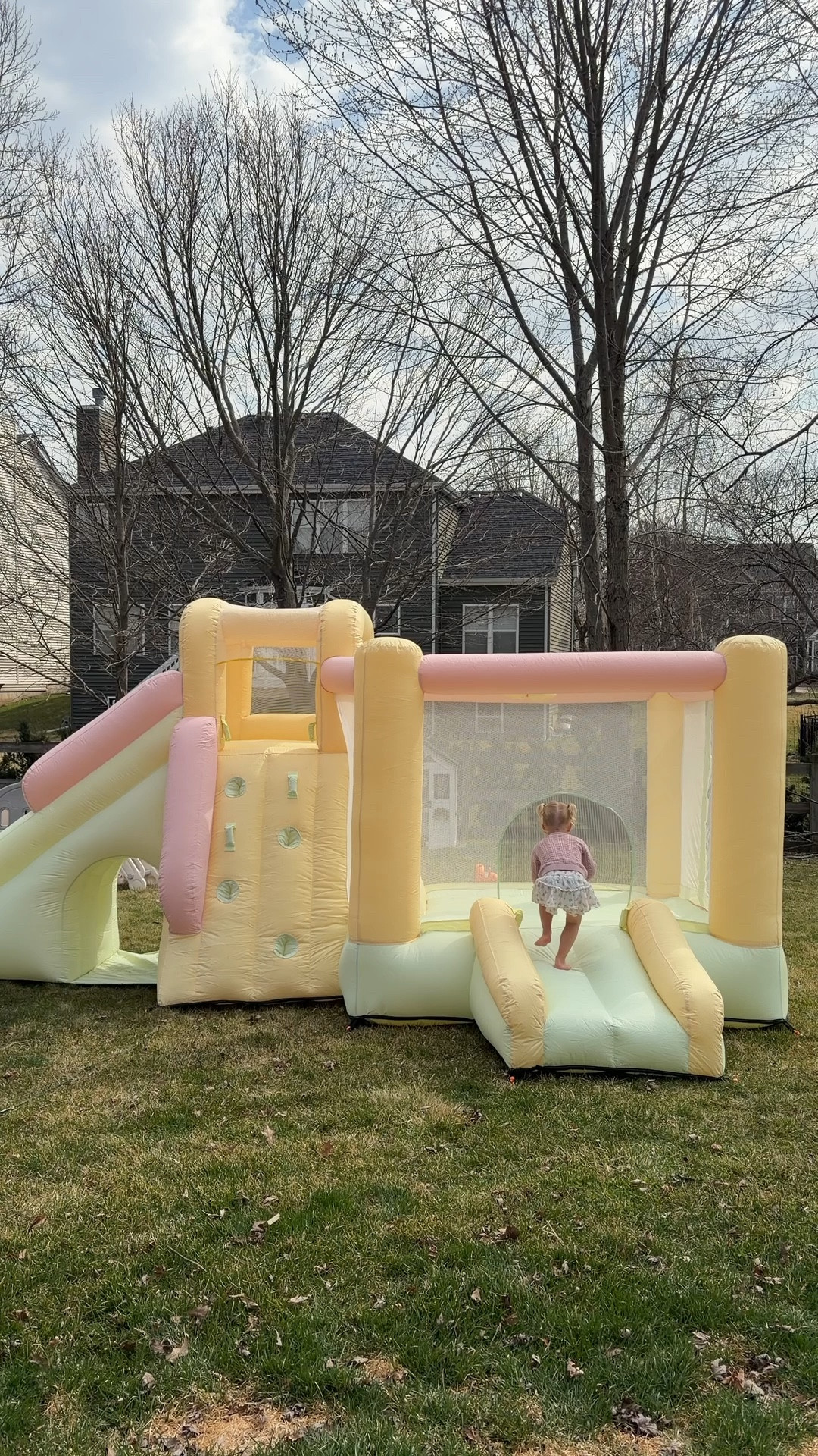 The best bounce house for $250!

#LTKKids #LTKmomlife #LTKSeasonal