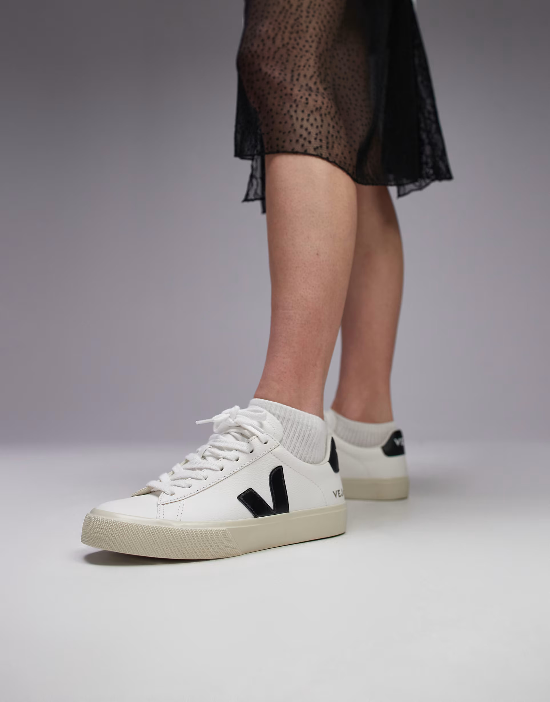 VEJA Campo trainer in white/black | ASOS (Global)