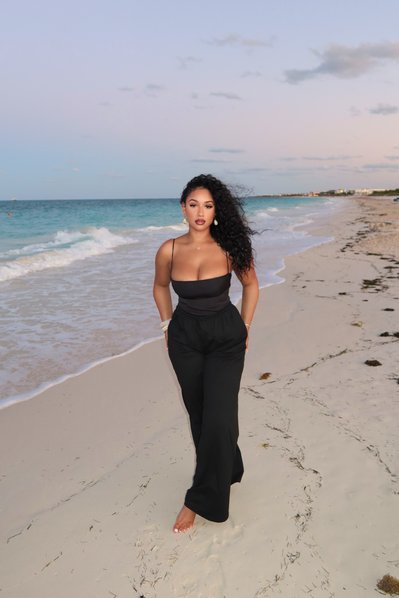 we love an all black moment 

#LTKStyleTip #LTKFindsUnder100 #LTKFindsUnder50