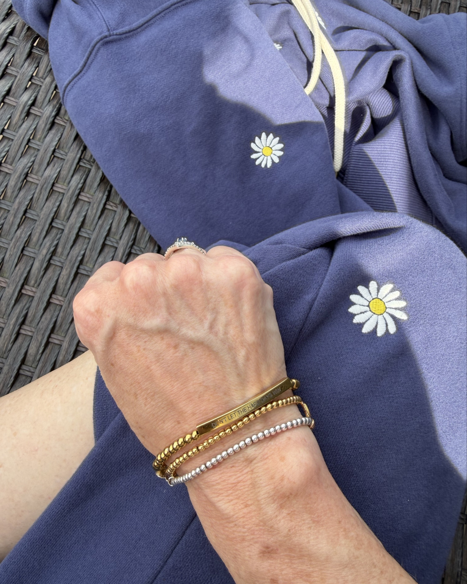 Don’t let the hard days win 🙏❤️‍🩹

@mint&lily 