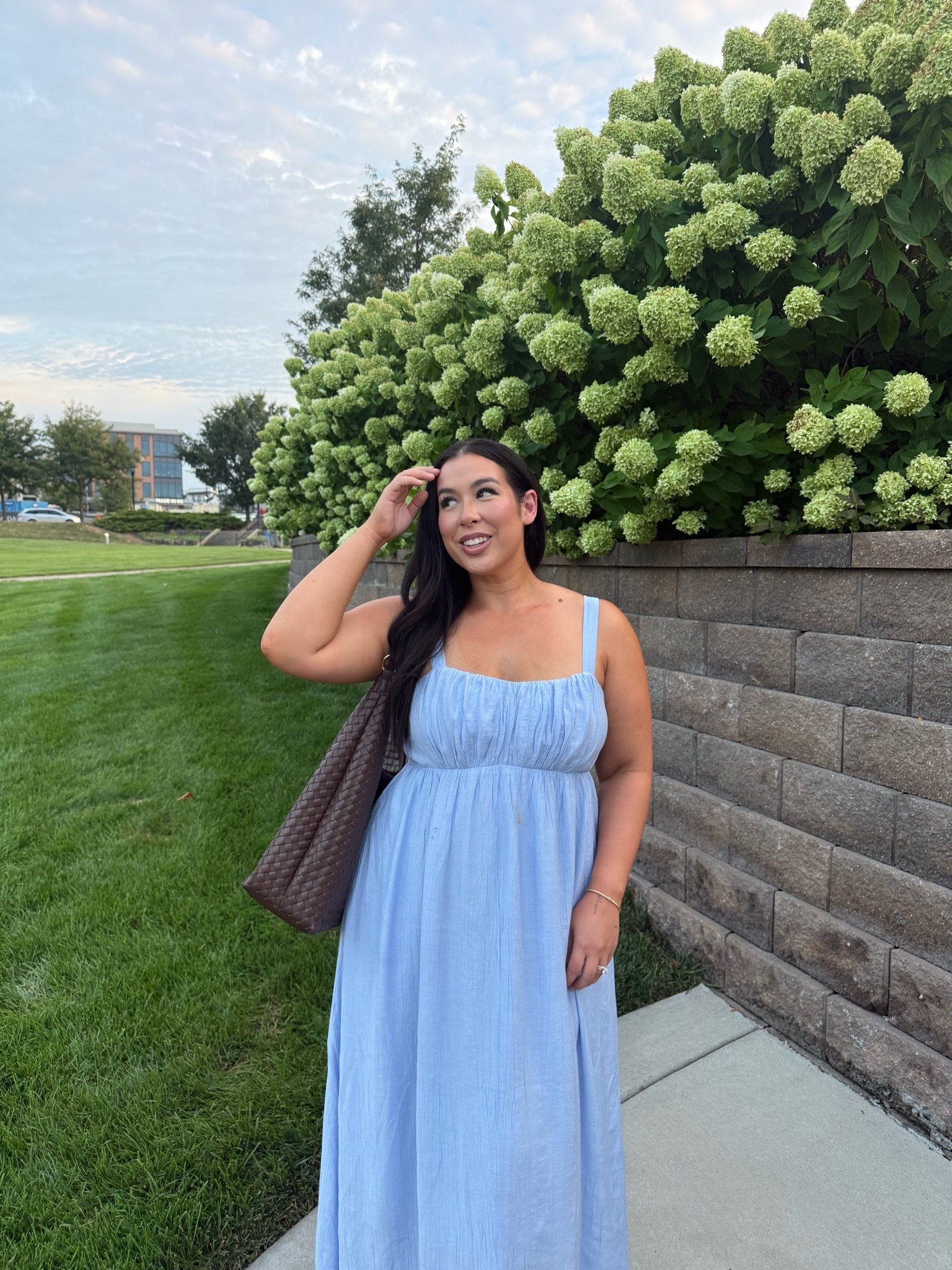 Size large maxi dress comes in other colors with a built in bra

#LTKgrwm #LTKMidsize #LTKootd