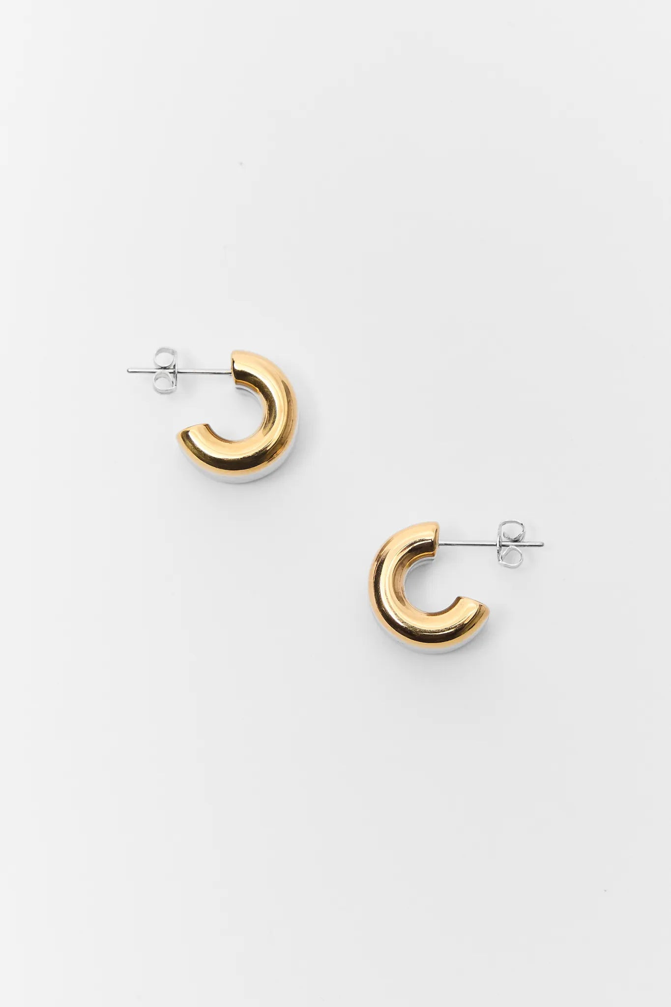 Emma Two Toned Huggie Earrings | Avara