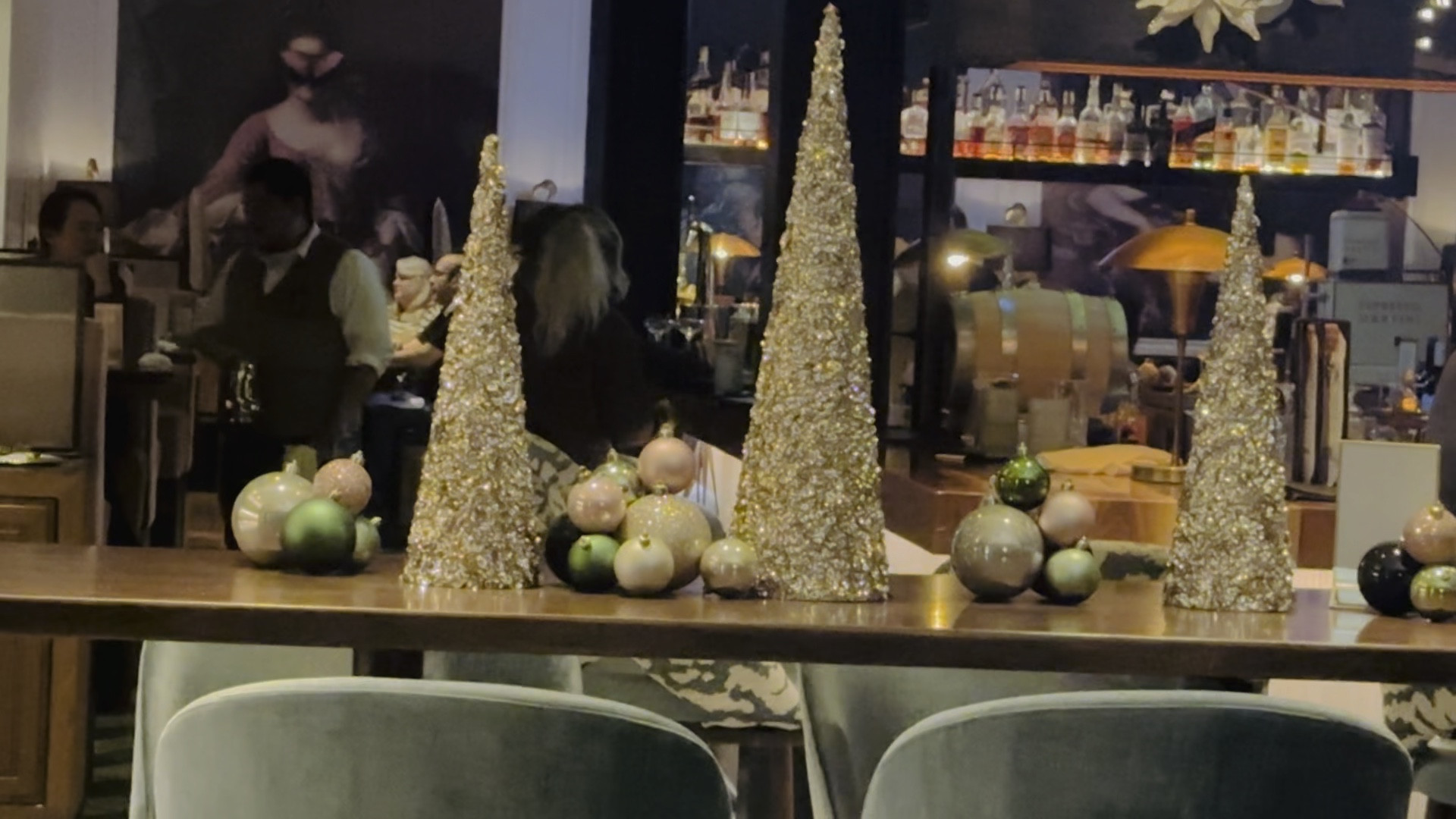 #Christmasdecor

#LTKGiftGuide #LTKTravel #LTKHoliday