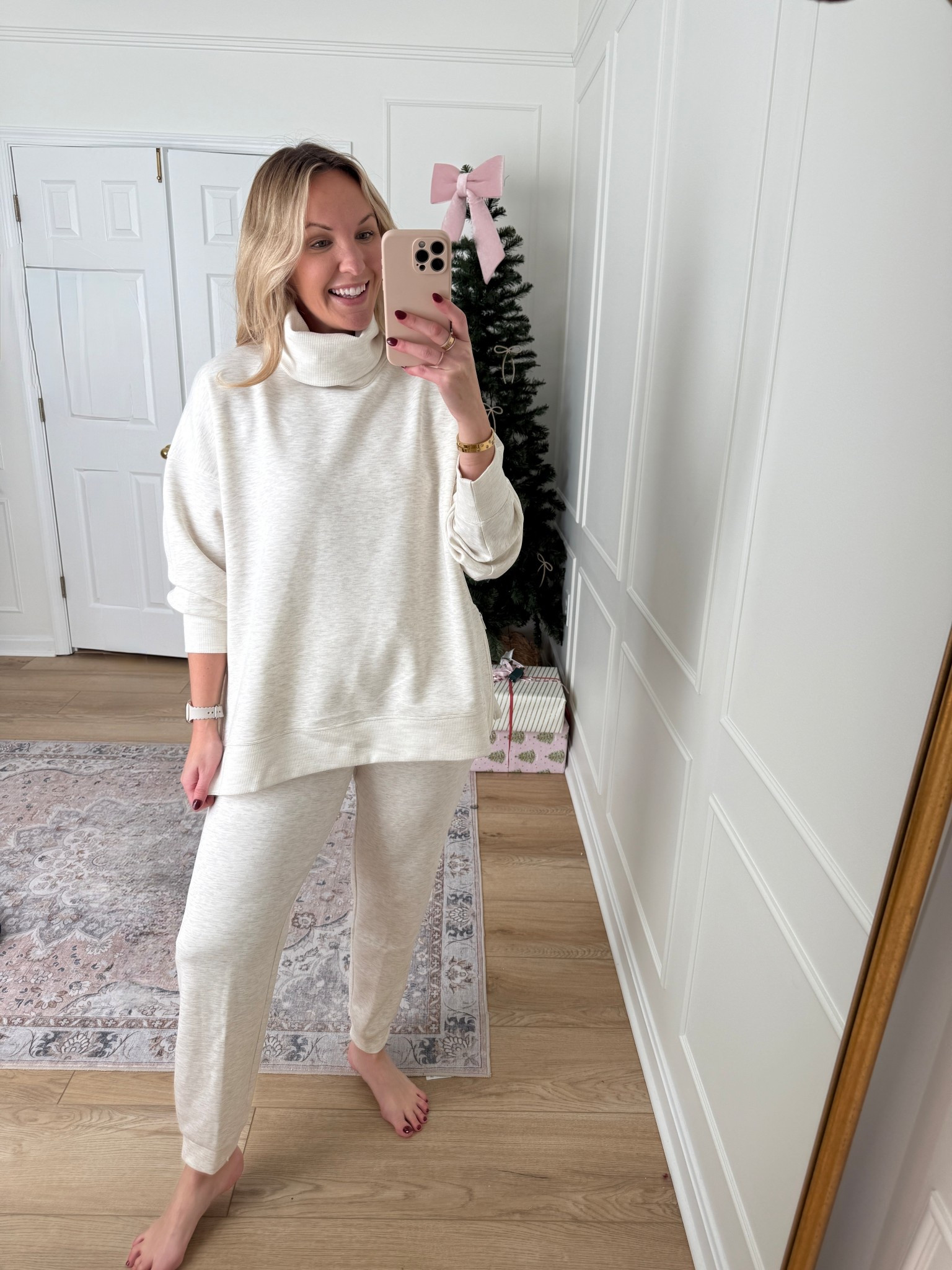 Med sweater and large jogger pants! I’m going to be living in this set this winter! 

#LTKHoliday #LTKSeasonal #LTKMidsize