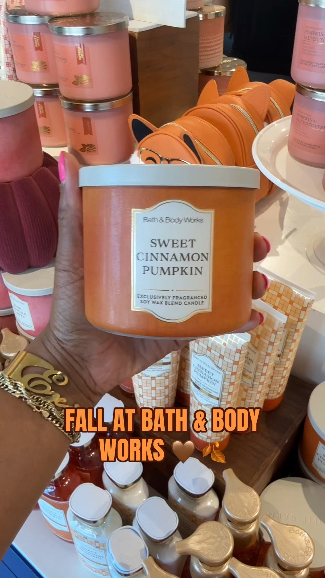 Sweet Cinnamon Pumpkin season 🤎🍂 it officially smells like fall at Bath & Body Works!