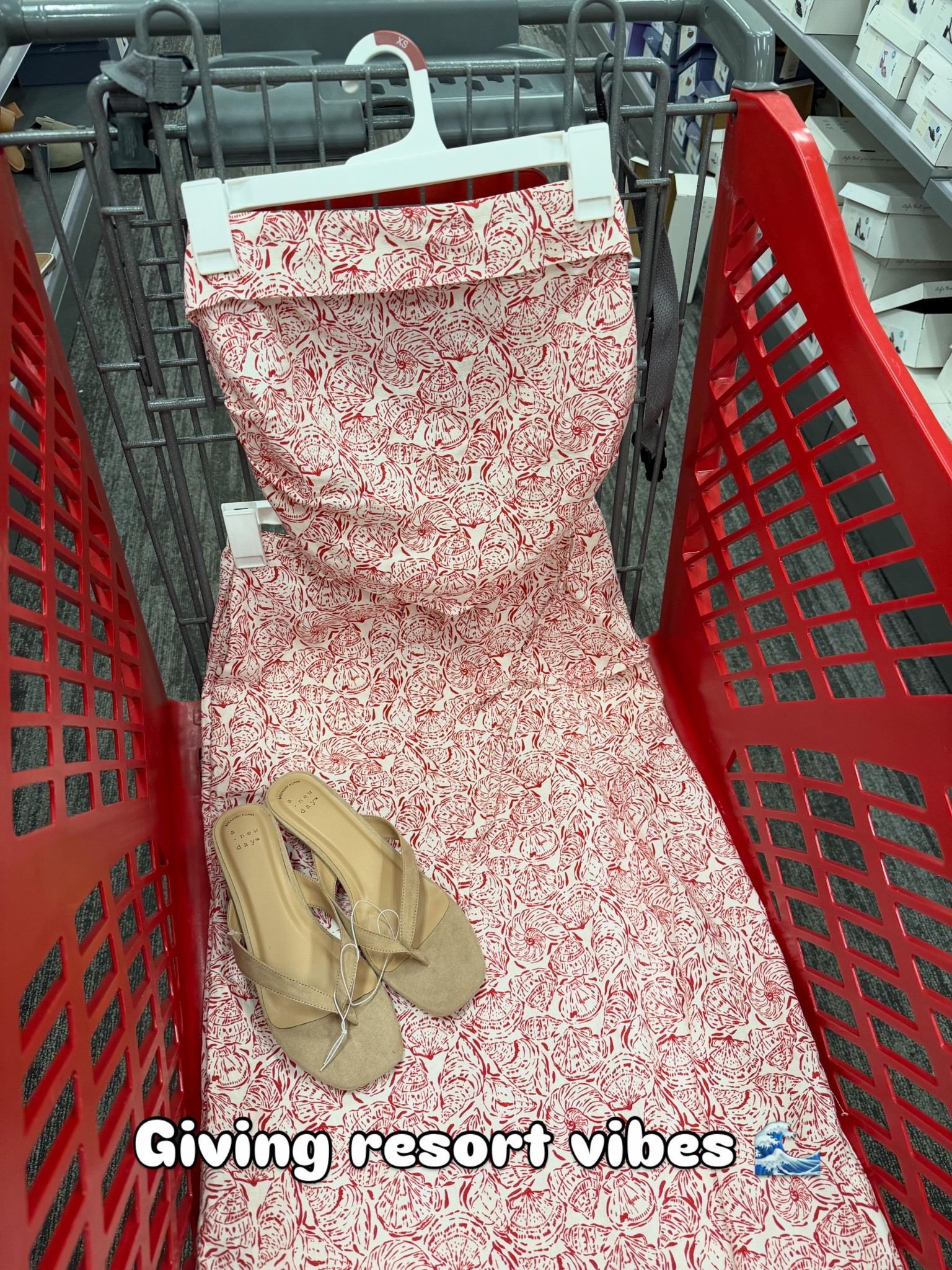 Linen look Target set, on the model it’s not cropped. The seashell print is so pretty. #targetstyle