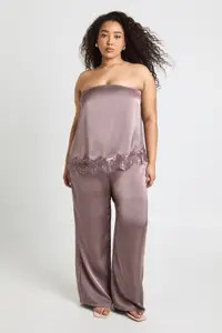 Dusty Mauve Plus Lace Hem Satin Floaty Bandeau Top | Boohoo USA | boohoo (US & Canada)