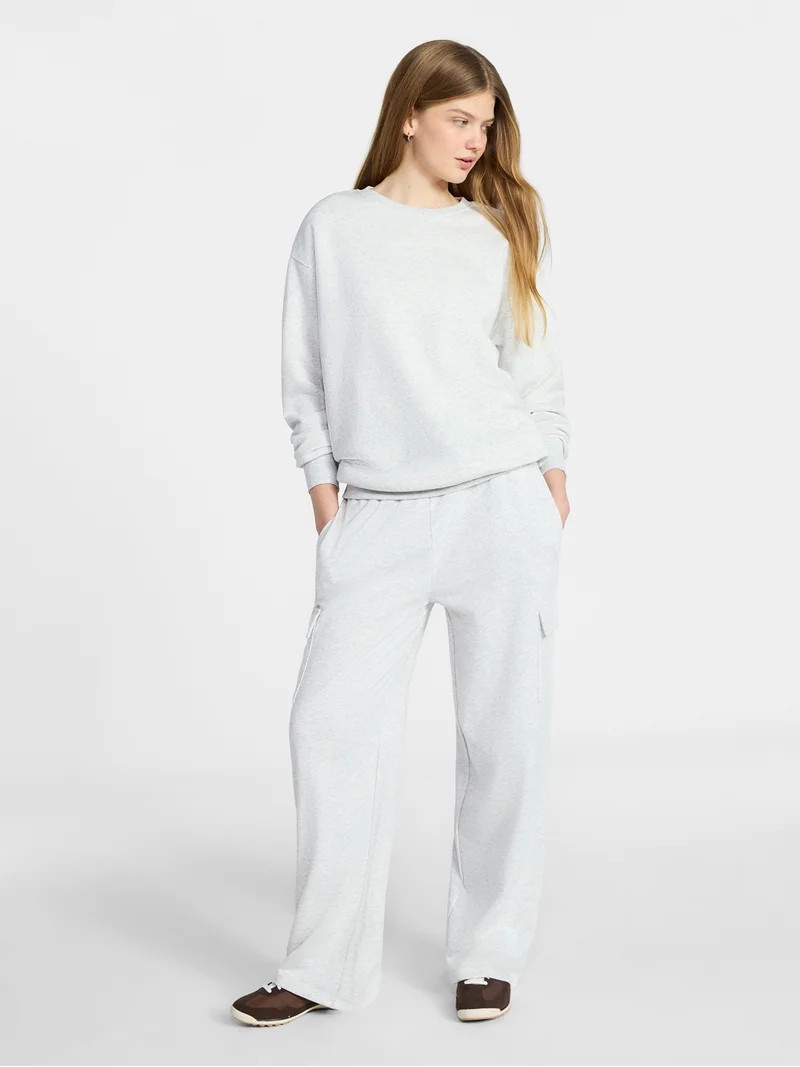 No Boundaries Oversized Fleece Sweatshirt with Long Sleeves, Women's Sizes XXS-4X - Walmart.com | Walmart (US)