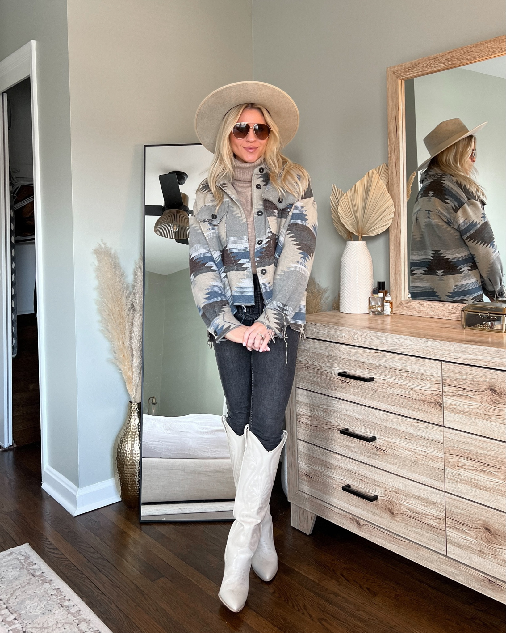 day 2/5: mountain weekend outfit inspo ⛰️

#mountainweekend #outdoorsy #neutralootd #neutralstyle #freepeople

#LTKMostLoved