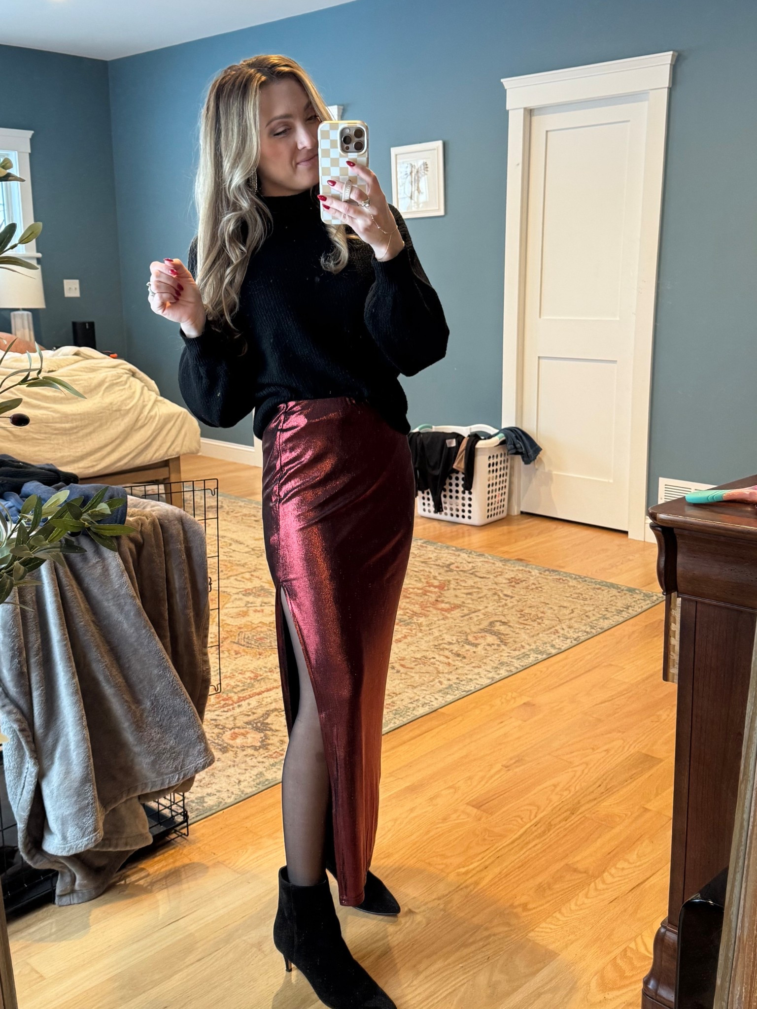 If you have been wondering if you should get this skirt you keep seeing advertised….you should get it! 