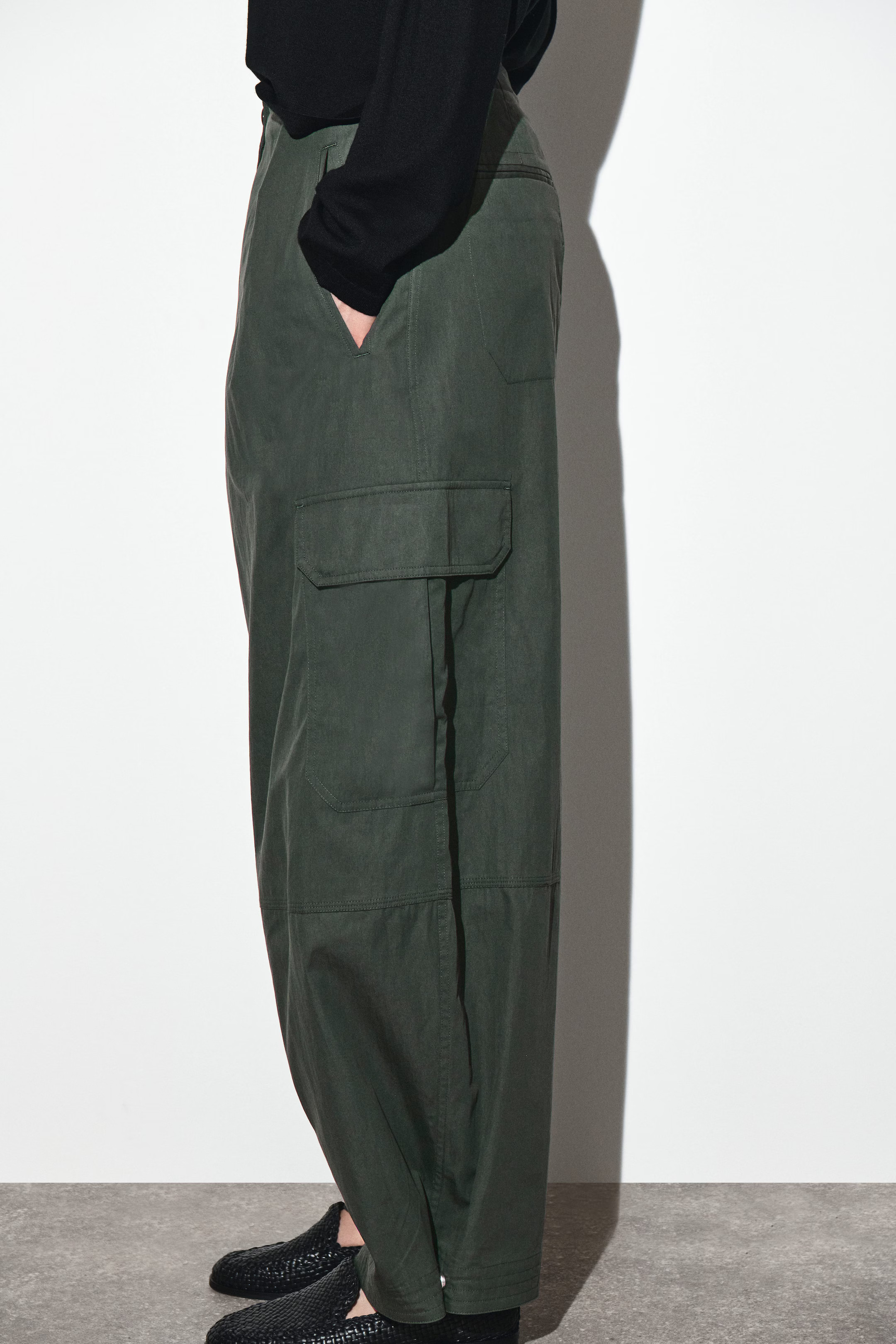 UTILITY BARREL-LEG TROUSERS - DARK GREEN | COS GB | COS UK