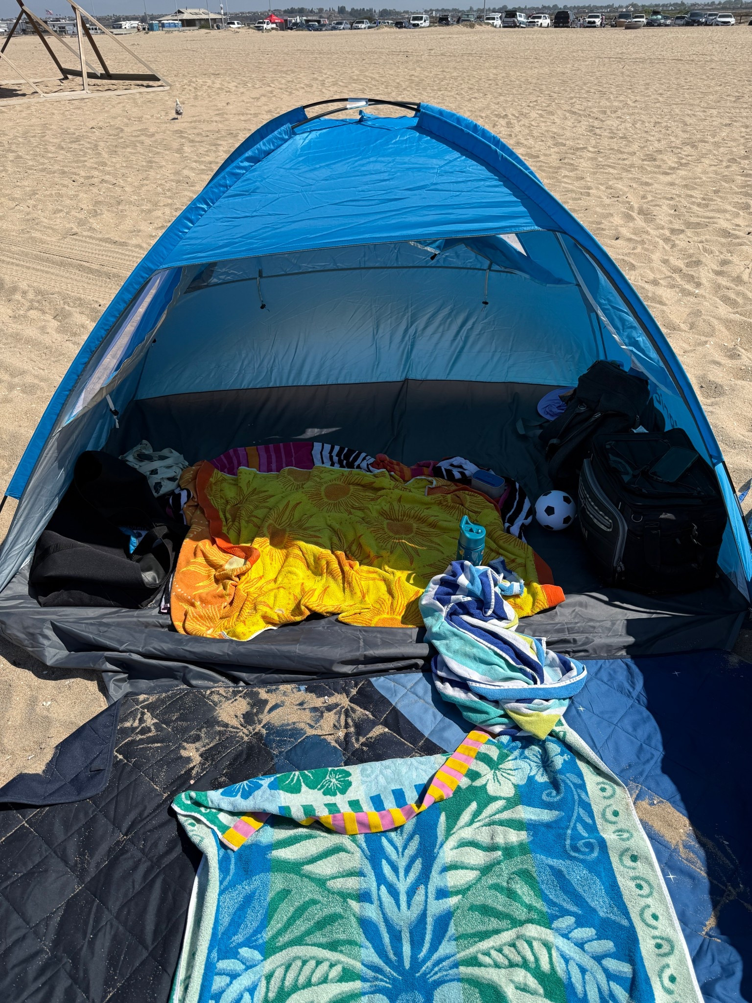 The best tent for beach days with kiddies 

#LTKFindsUnder50 #LTKSaleAlert #LTKSeasonal