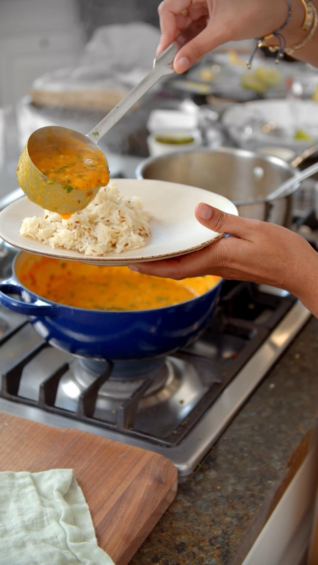 Everything you see me use in this video is linked below ! These are many of my kitchen essentials that I  use in everyday cooking !! The le creuset is 2.5 qt!