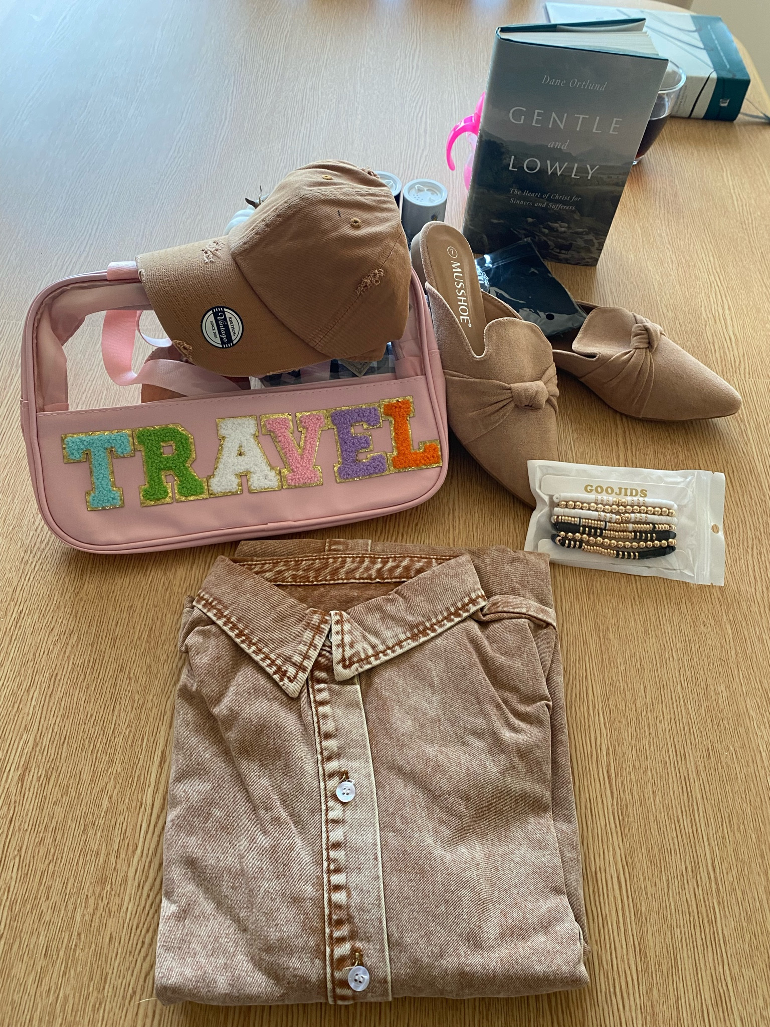 The best Amazon goodies for my birthday!! I love this brown jean dress, mules, clay bracelet, baseball cap, and Stoney clover bag 

#LTKstyletip #LTKSeasonal #LTKSale