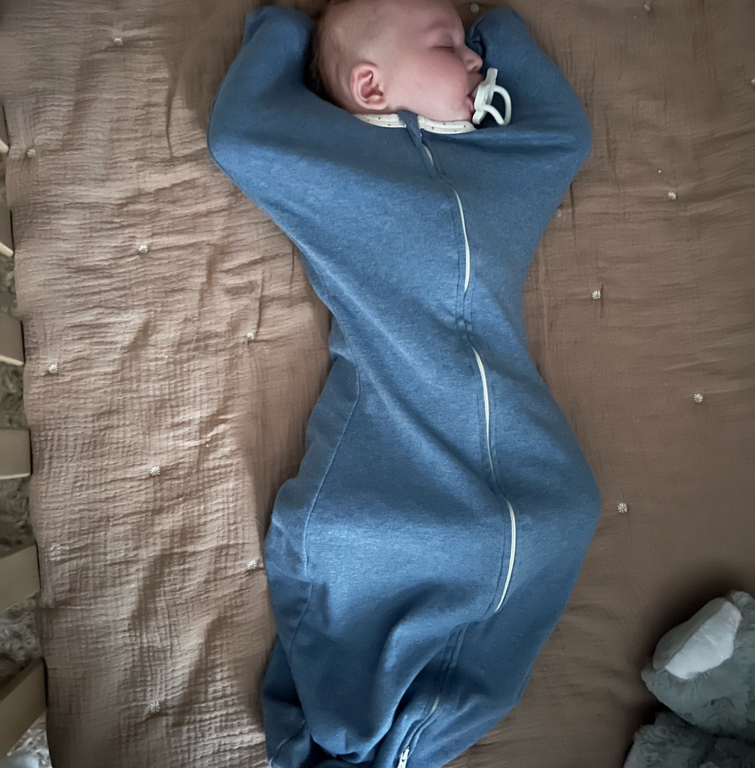 Transitional swaddle!

After trying many things… we have a winner!! And mom & dad get sleep 😀

#LTKBaby #LTKFamily #LTKBump