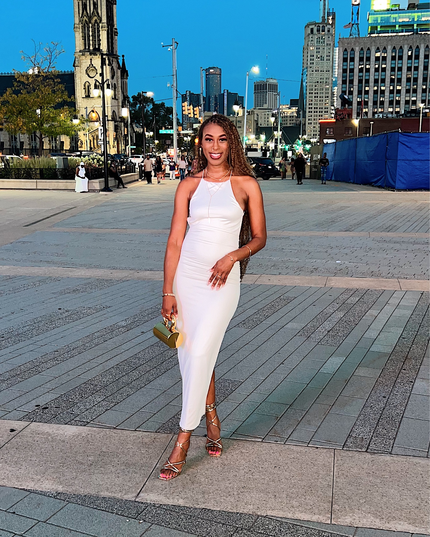 This Dress is made with shapewear material, had me looking like a tall glass of milk! 🤍

#LTKNYFW #LTKSeasonal #LTKFindsUnder50