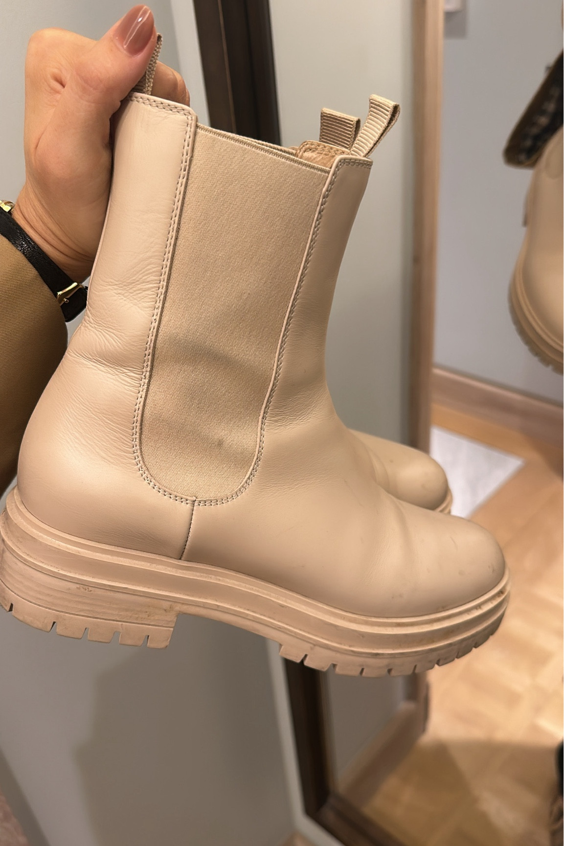 The best boots for traveling!

#LTKStyleTip #LTKShoeCrush #LTKTravel