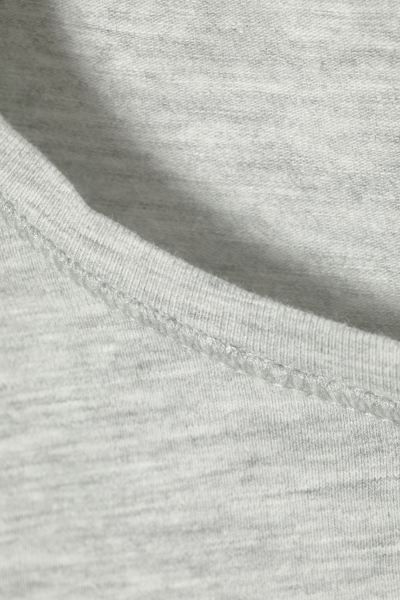 Slim Fitted T-shirt | H&M (UK, MY, IN, SG, PH, TW, HK, KR)