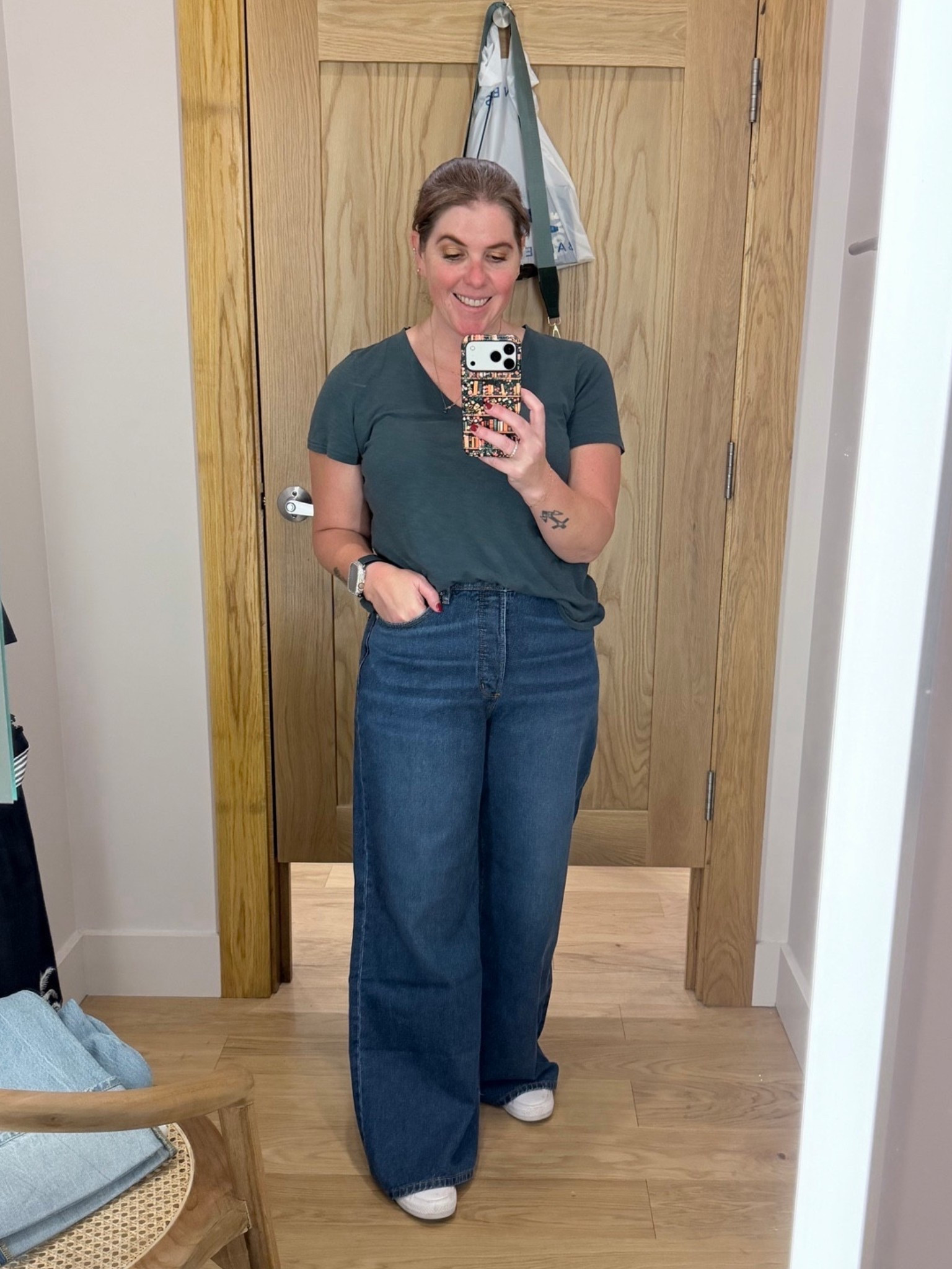 Loft Rivete Jeans 55% Off! 

These are my favorite wide leg jeans and they are so good! The jeans run TTS, even though they run a bit long, and they are on sale for $44.98! 

#LTKSaleAlert #LTKOver40 #LTKMidsize