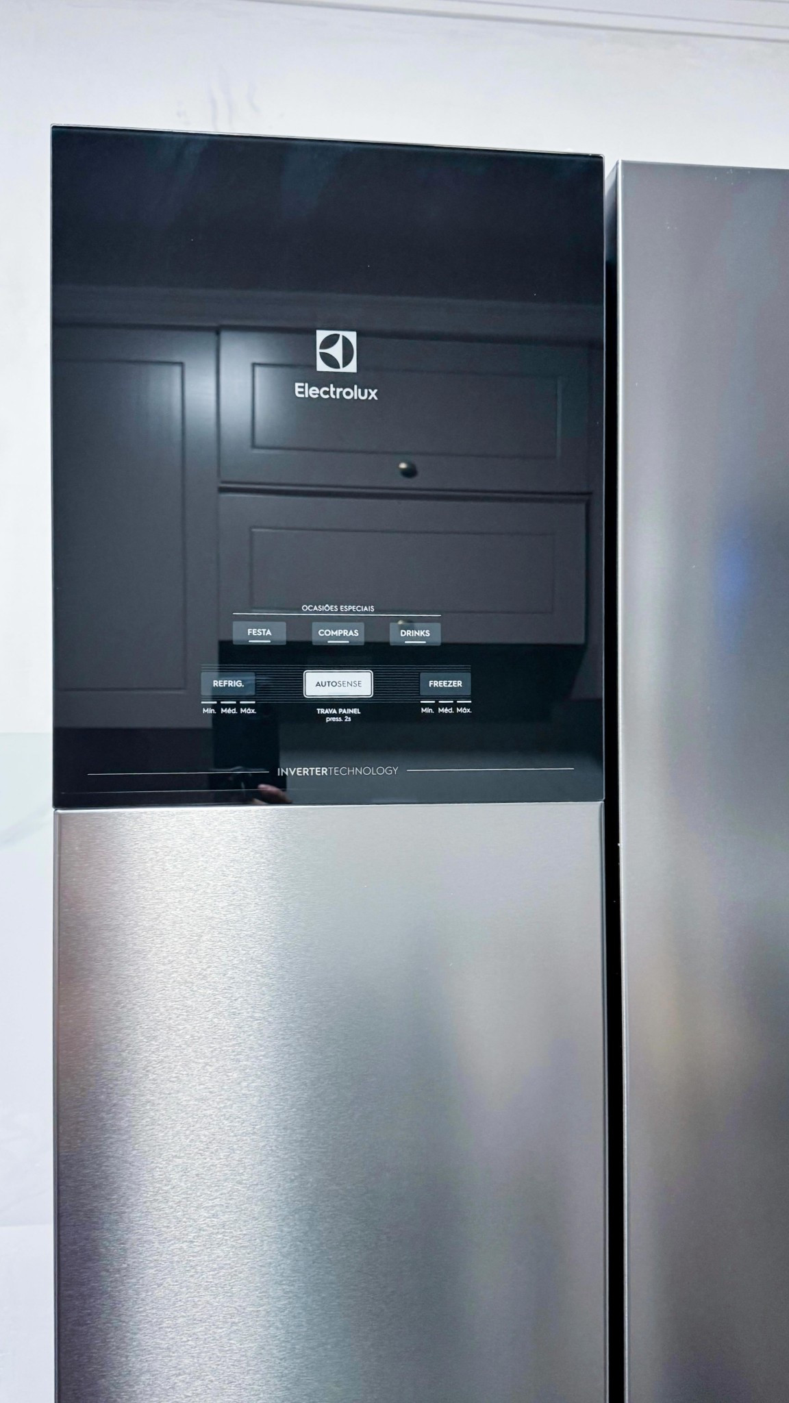 Geladeira nova ✨

#donadecasa #vidareal #cozinha #geladeiraelectrolux #geladeirainverter #geladeirainverse #geladeirainox #refrigerador #electroluxim8s #sidebyside