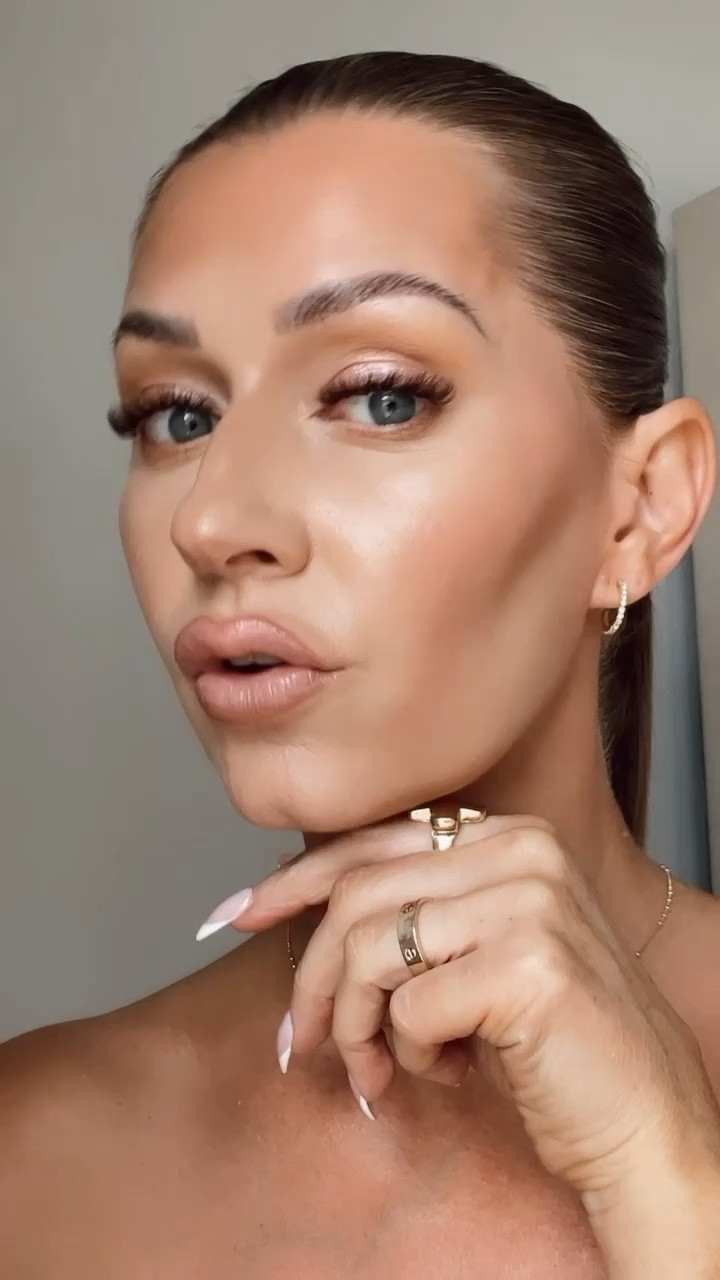Glassy Nude Lip! 

#LTKVideo #LTKbeauty