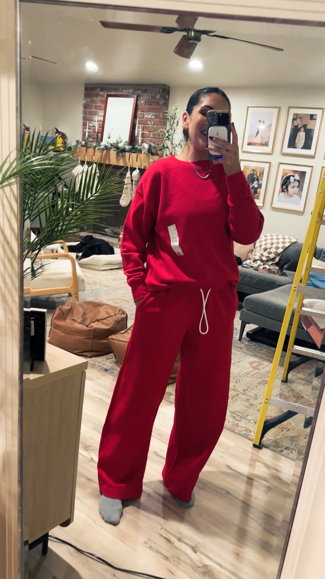 This Walmart set is ⭐️⭐️⭐️⭐️⭐️! Wearing a small in the top and a medium in the bottoms but could’ve done a small in the bottoms. 