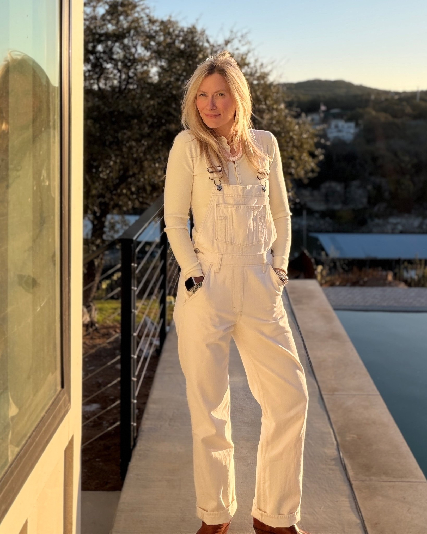 Winter whites! Aritzia scalloped sweater with the perfect Abercrombie overalls. Three on my luccheses and off to church! 

#LTKootd #LTKSaleAlert #LTKFindsUnder100