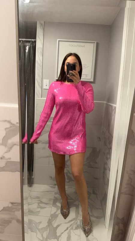 The perfect Valentine’s Day dress exists and it is this pink sequin stunner! Wearing an XS but I could have sized up 