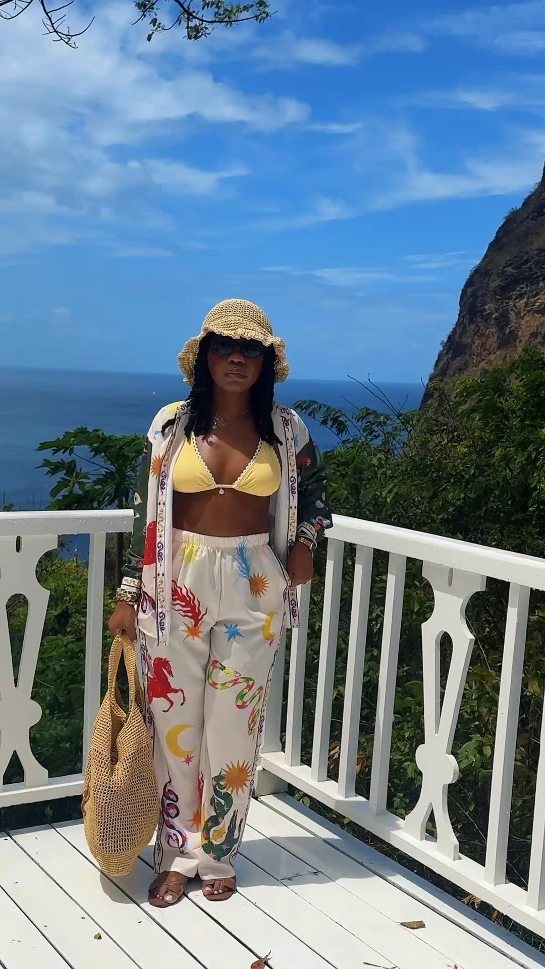 Beach day ootd

#LTKgrwm #LTKSwim #LTKSeasonal