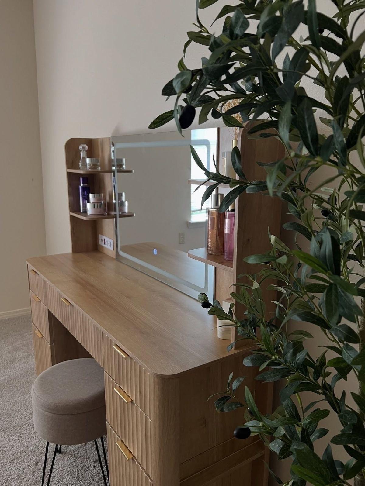 Best Beauty Makeup Vanity with light-up mirror & storage 🤎#LTKValentine 

#LTKgrwm #LTKselfcare #LTKdayinmylife