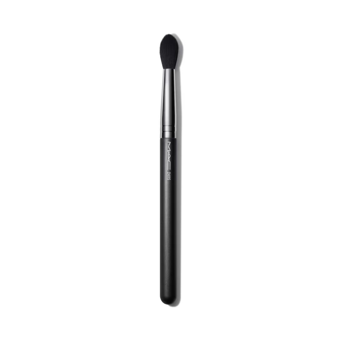 M∙A∙C 240S Large Tapered Blending Brush | M∙A∙C Cosmetics | MAC Cosmetics - Official Site | MAC Cosmetics (US)